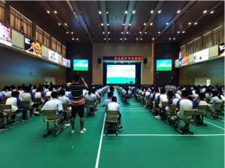 找寻内在小孩,绽放美丽青春——宁波蓝鲸心理受邀钟公庙中学讲座